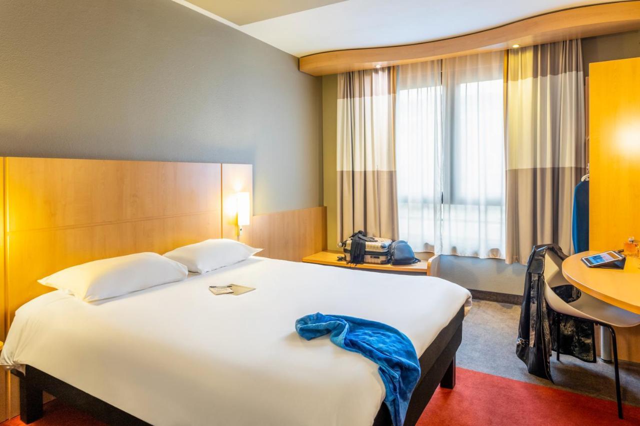 Ibis Centre Gare Du Midi 3* Brussels