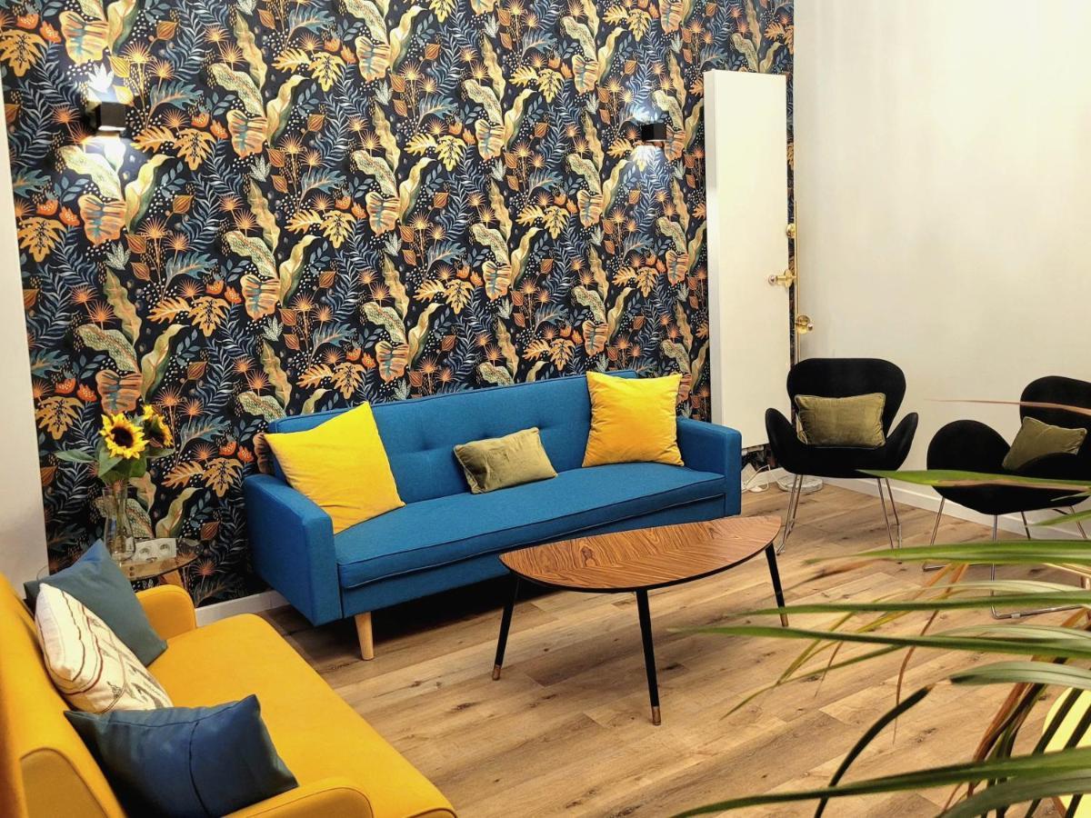 Brand New With Private Bathroom And Balcony-terrasse Brüssel
