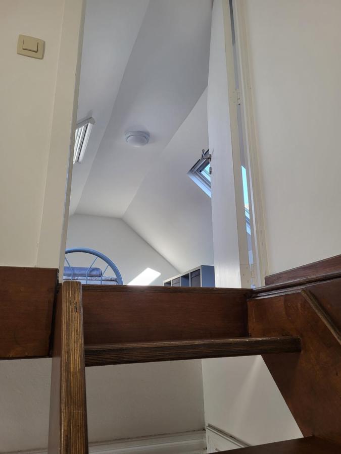 Gæstehus Bed & Blockchain Private With Shared Bathroom Bruxelles