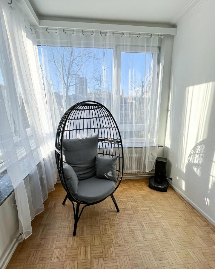 Cosy Two Bedroom In Brussel