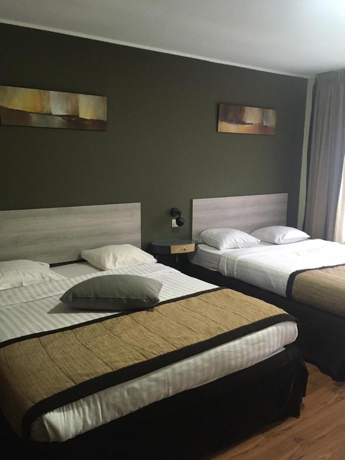 Albert Hotel Hotel