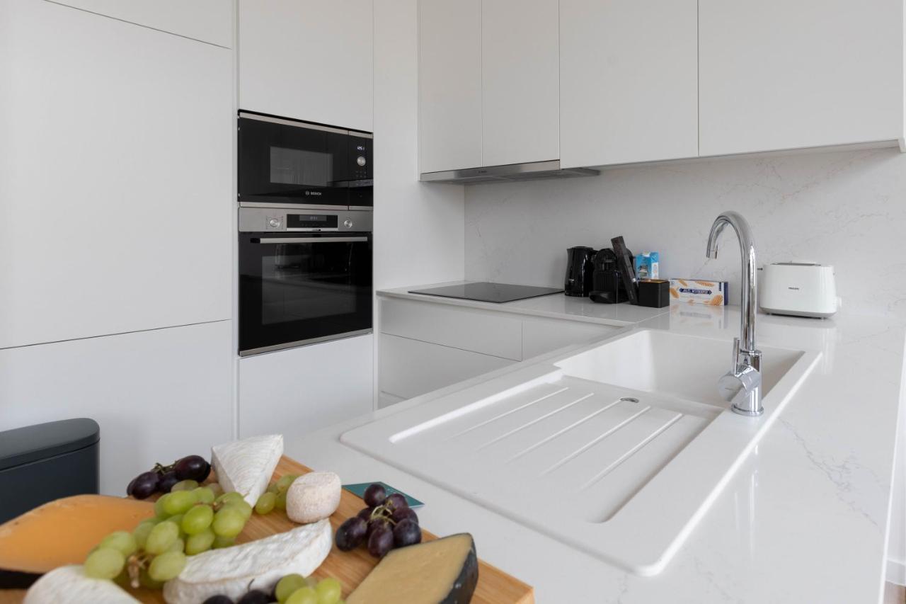 Sweet - Churchill Apartment