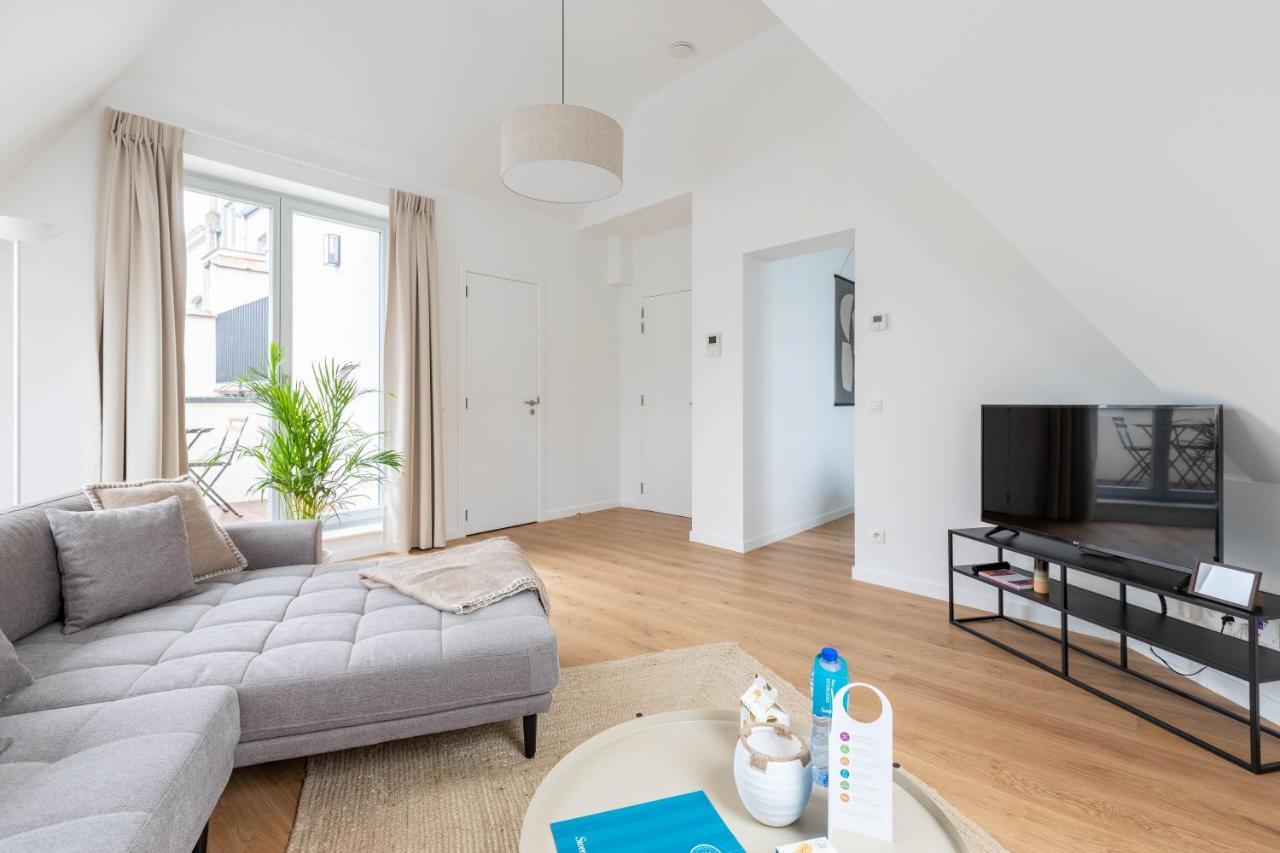 Sweet - Churchill Apartment