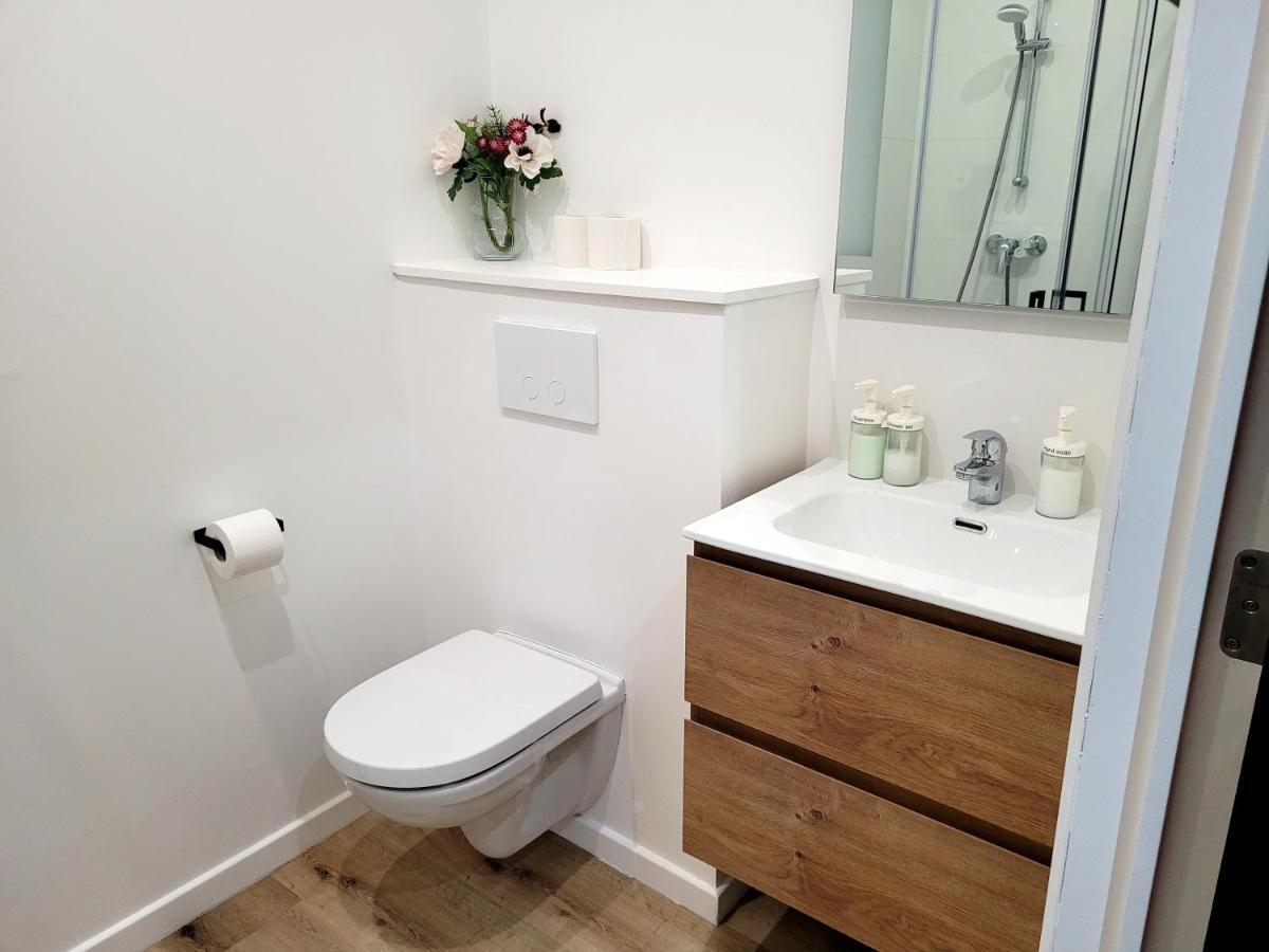 Brand New Camelia With Private Bathroom *