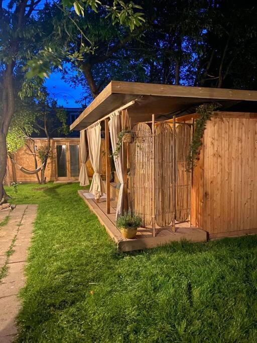 Superbe Avec Jardin, Sauna Et Jacuzzi Bruxelles