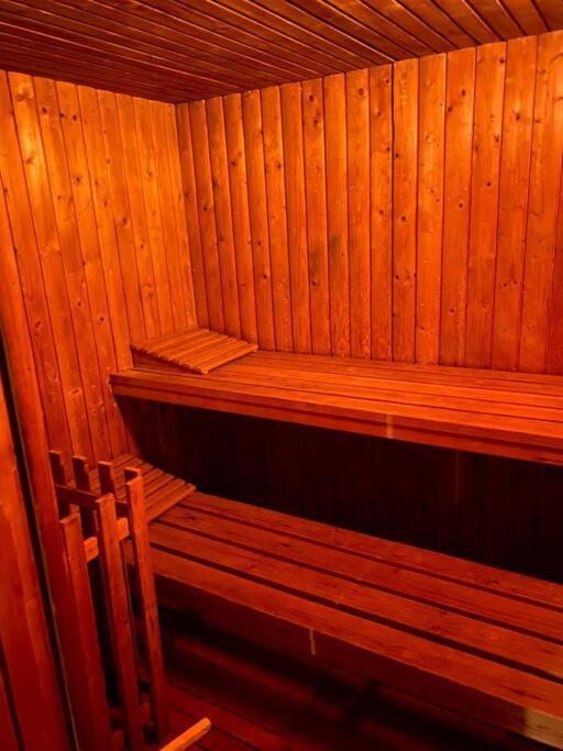 Superbe Avec Jardin, Sauna Et Jacuzzi *