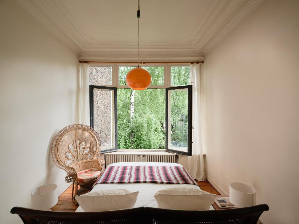 Charming And Spacious House With Leafy Private Garden Close To Historical Center Of