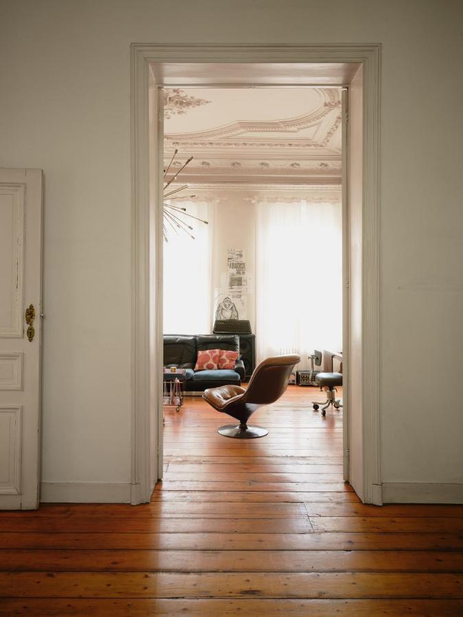 Charming And Spacious House With Leafy Private Garden Close To Historical Center Of *