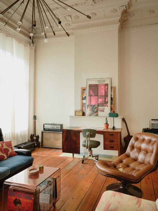 Charming And Spacious House With Leafy Private Garden Close To Historical Center Of Apartment Brussels