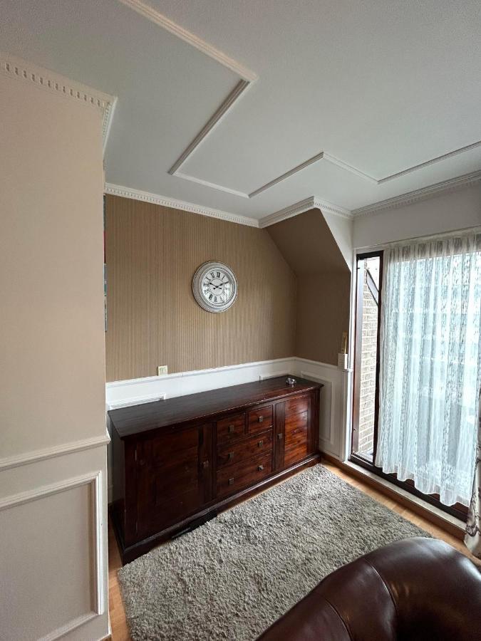 Un Duplex Chic Pour Une Experience Unique A Cote De La Basilique Brüssel