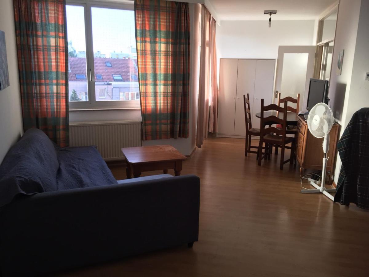 Sunny Studio In Brussels, With A Balcony View Of The Basil. Appartement *