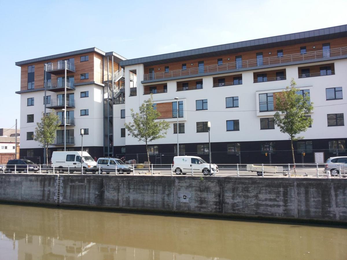 Privat bolig And Balcony With Canal View - Shared Bathroom *