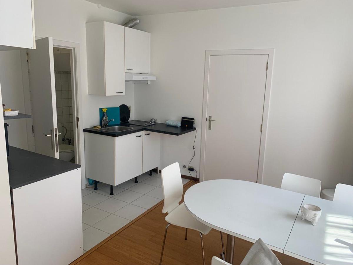 Charming In Brussels: Great Location For Renting * Bruxelles