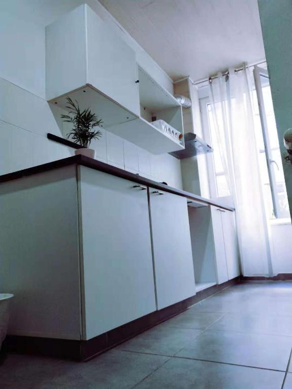 Cozy With Share The Bathroom And Kitchen