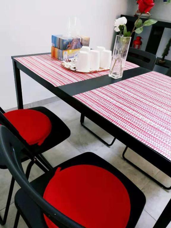 Accommodatie bij particulieren Cozy With Share The Bathroom And Kitchen Brussel