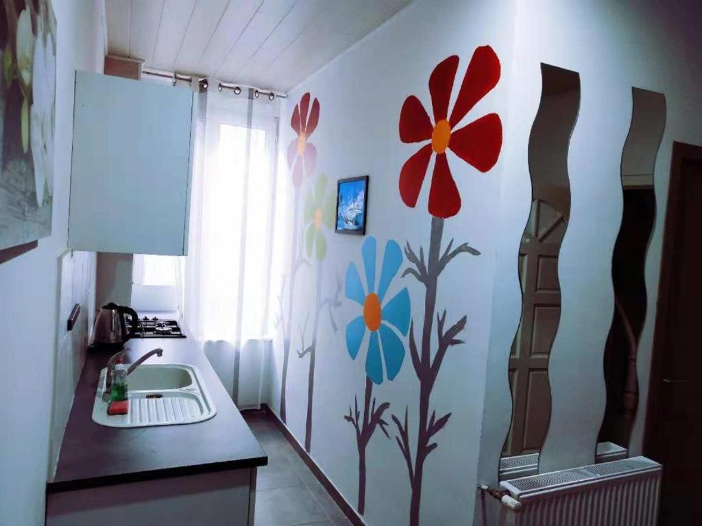 Accommodatie bij particulieren Cozy With Share The Bathroom And Kitchen