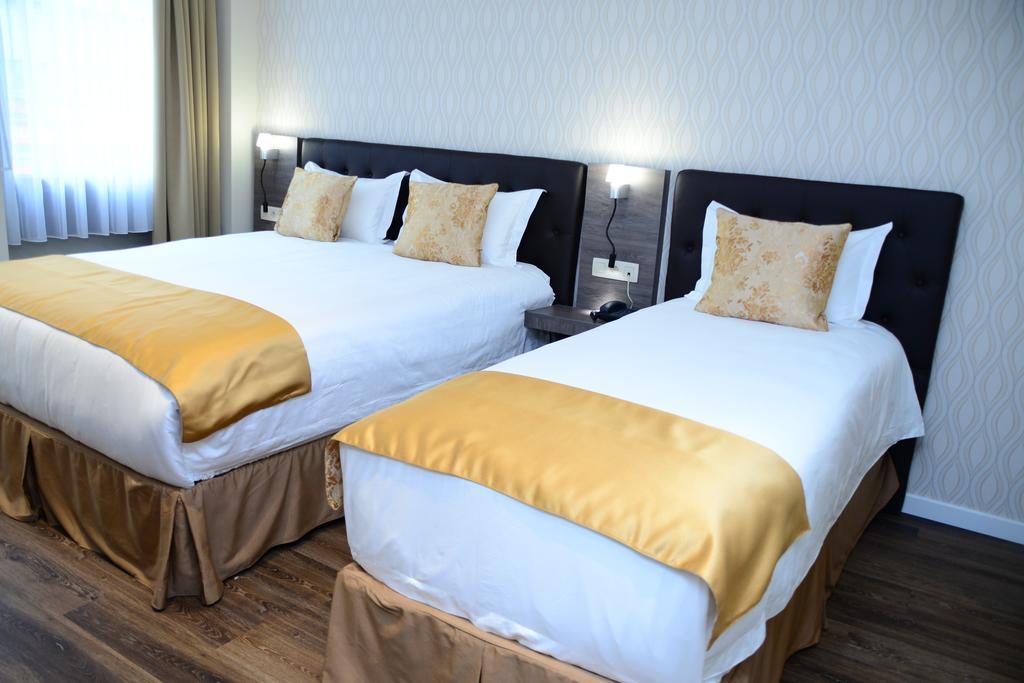 The Helmet Hotel 2*