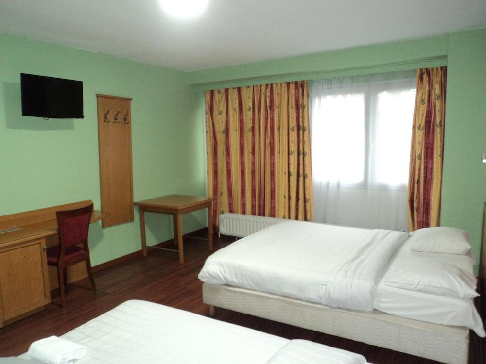 Hotel Albert Hotel
