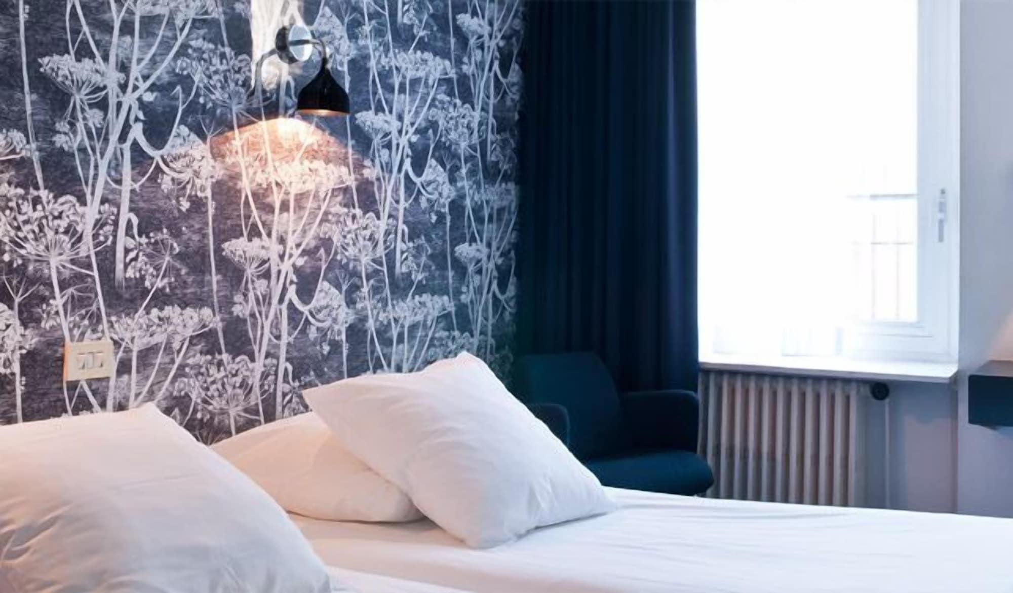 Hotel Queen Anne 3*