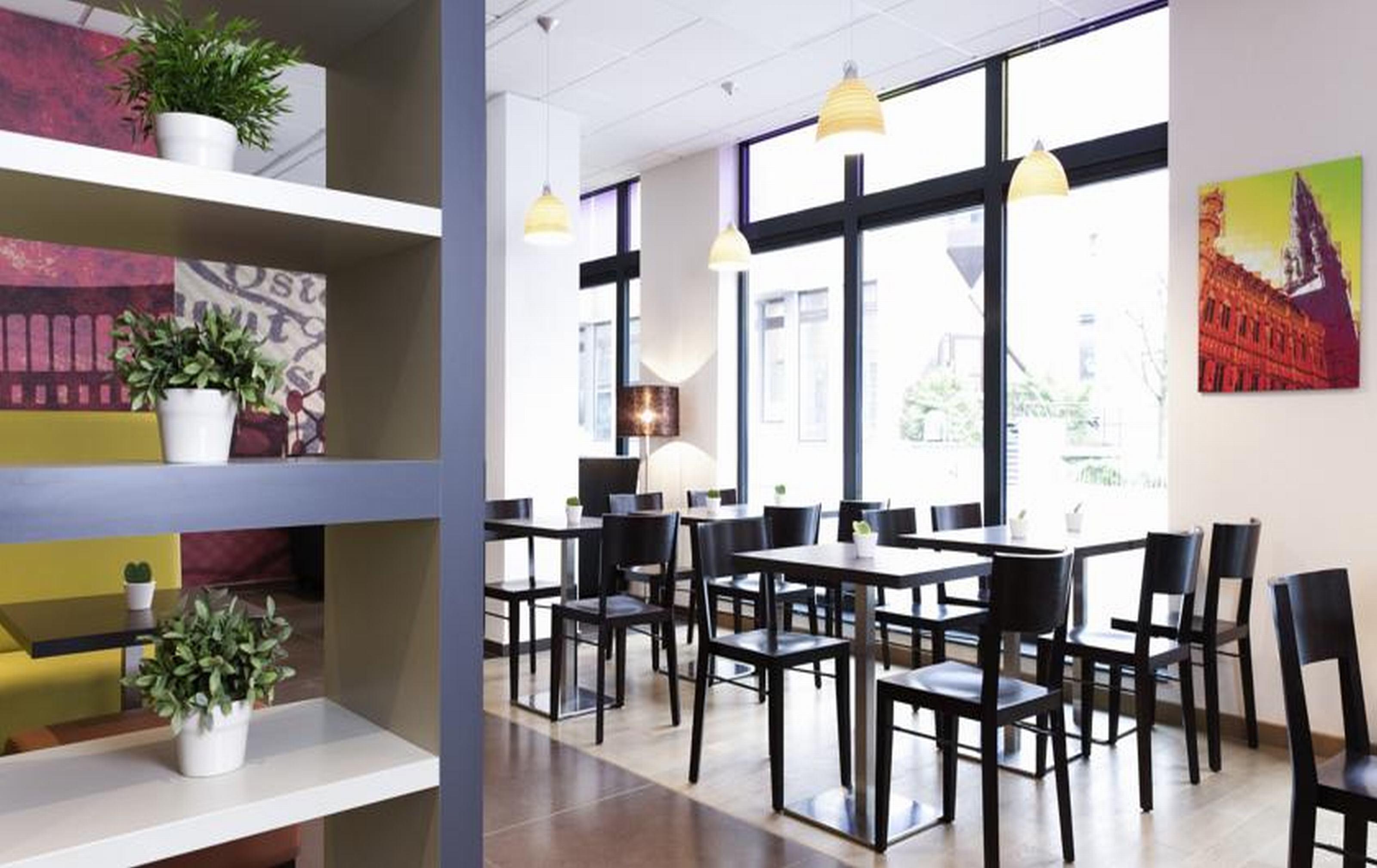 Ibis Styles Centre Stéphanie 3*