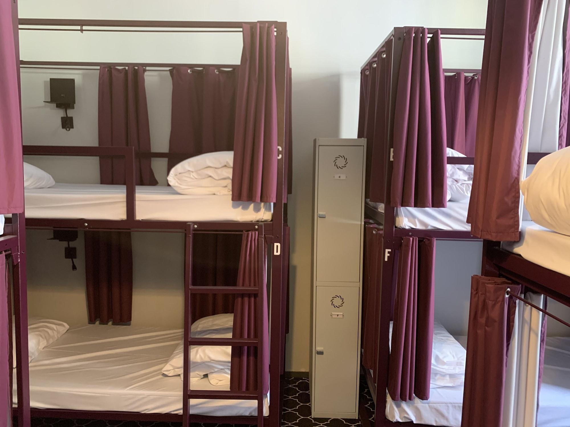 Safestay Hotel 3*