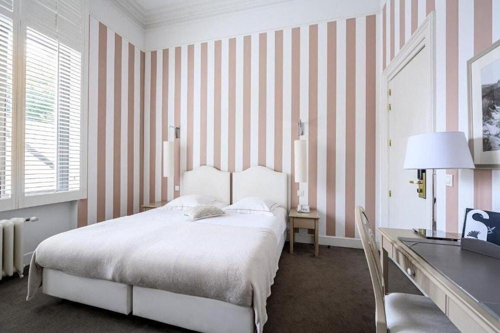 Made In Louise Hotel