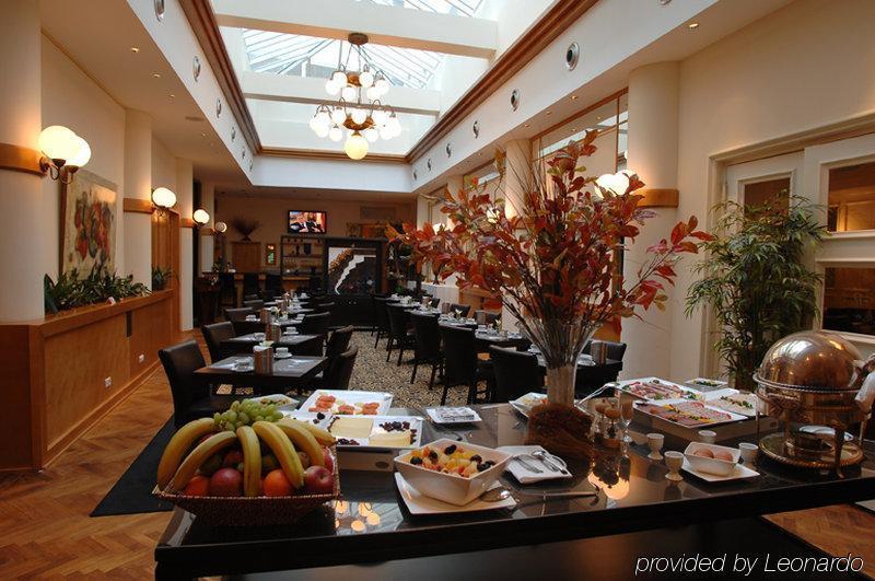 Progress Hotel 4*
