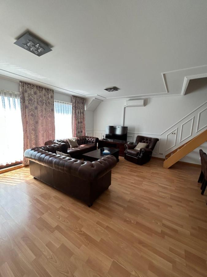 Un Duplex Chic Pour Une Experience Unique A Cote De La Basilique Apartment *