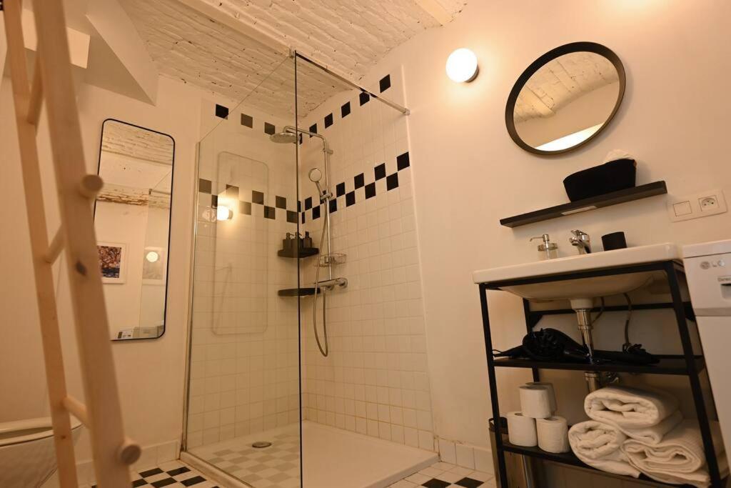 Superb 3 Bedroom & 3 Bathroom Duplex In Centre Bruxelles