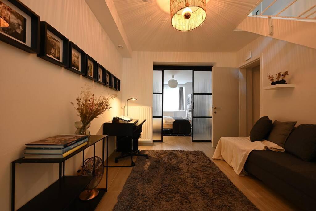 Superb 3 Bedroom & 3 Bathroom Duplex In Centre Lejlighed *
