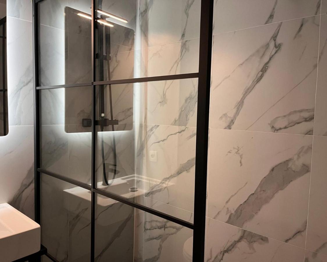 La Piece Hotel *