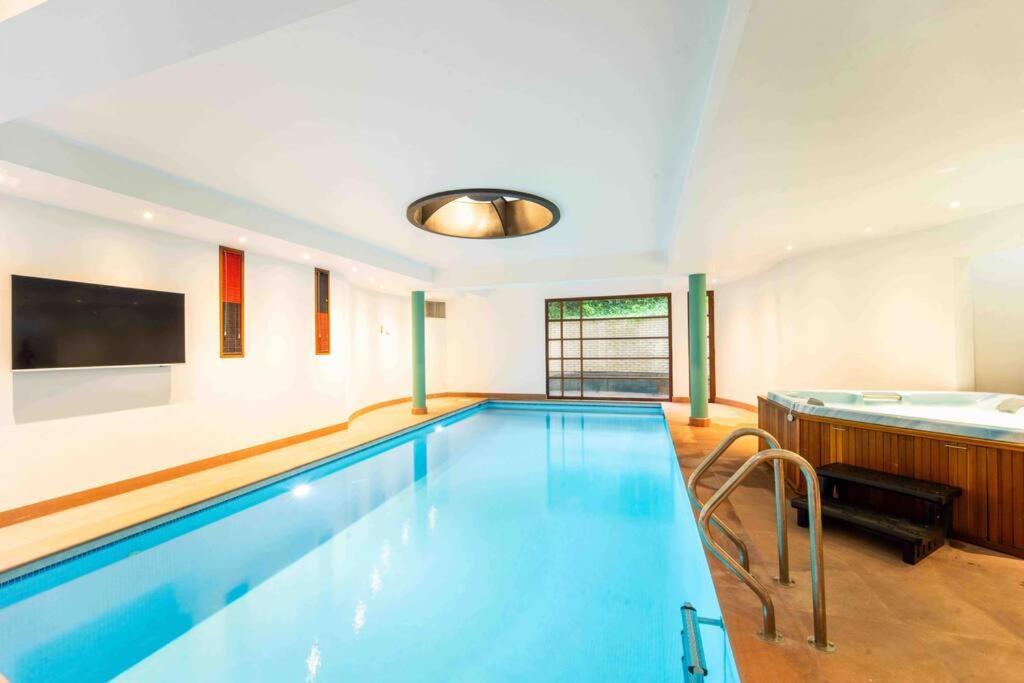 Havre De Paix A :piscine, Sauna, Jacuzzi Villa *