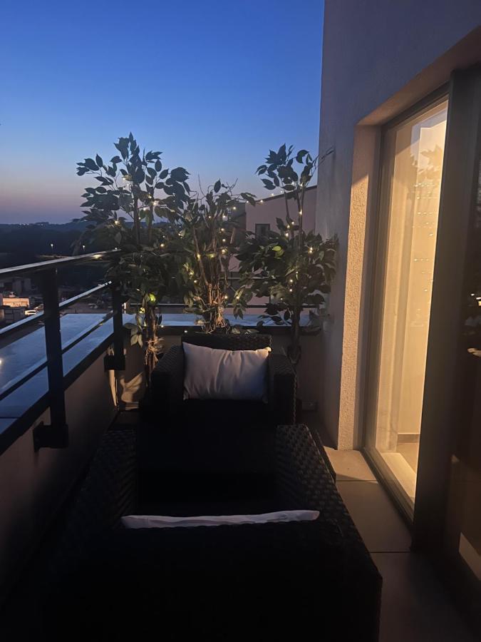 Non Smoking Penthouse Ll Erasme Brussel