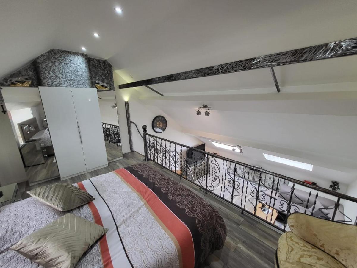 Duplex Elegant Situe A 1min De La Gare Du Nord Apartment *