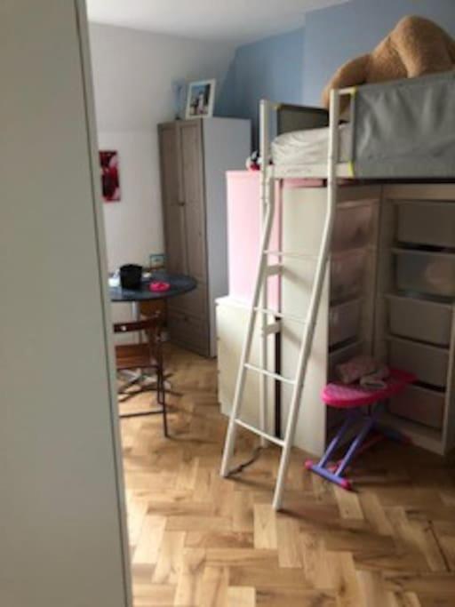 Lejlighed In Maison De Metre In Etterbeek *