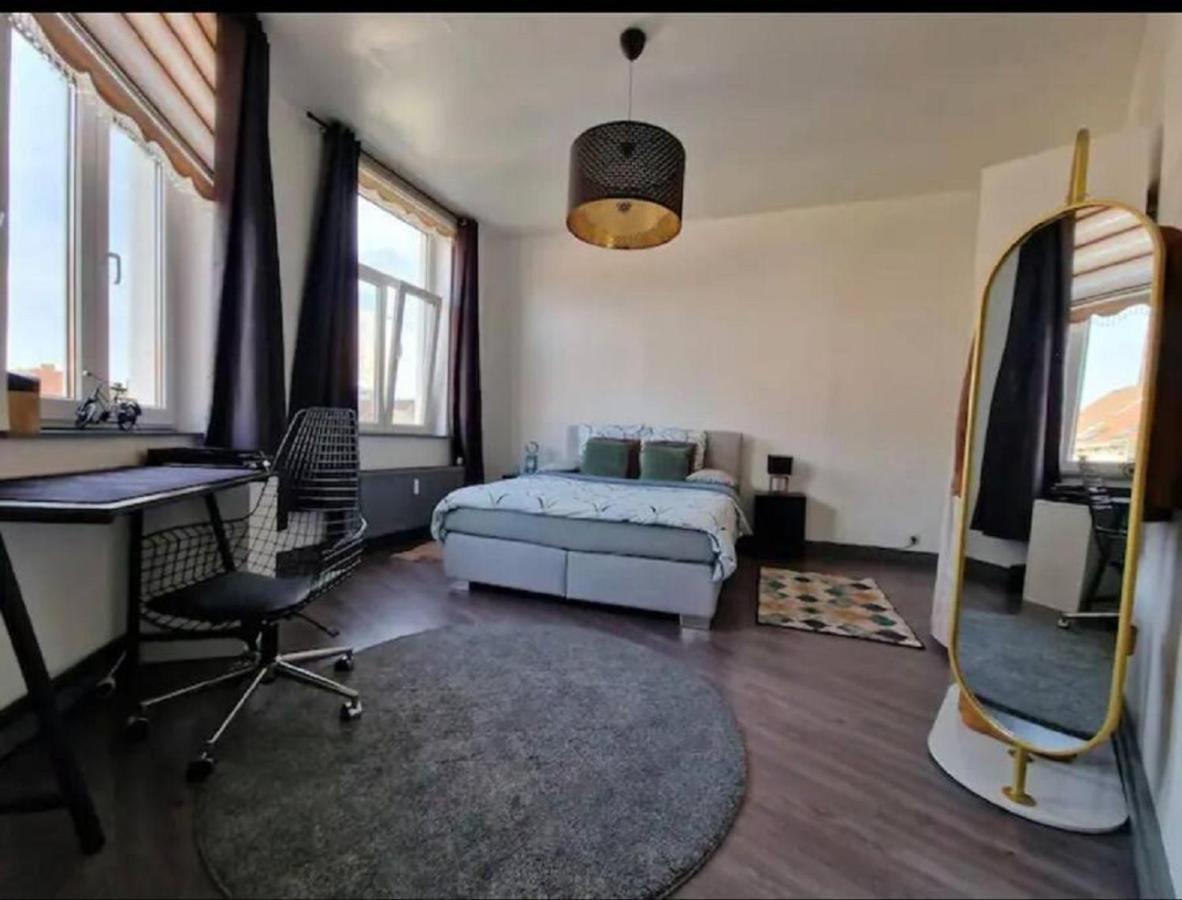Ailes Center 3 Apartment *