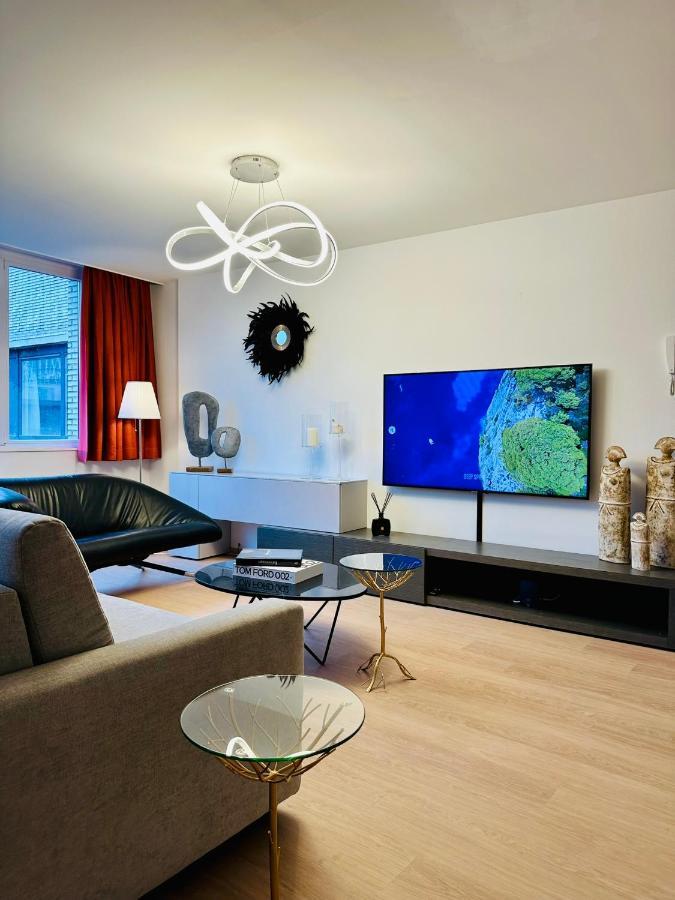 Urbanstay Grand Place Luxury Apartment