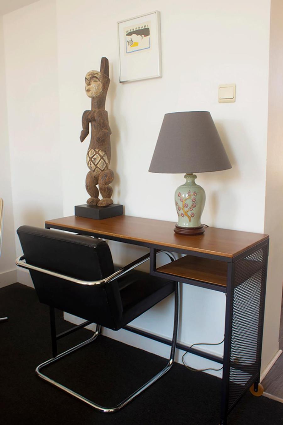 Handy Close To Zaventem Airport