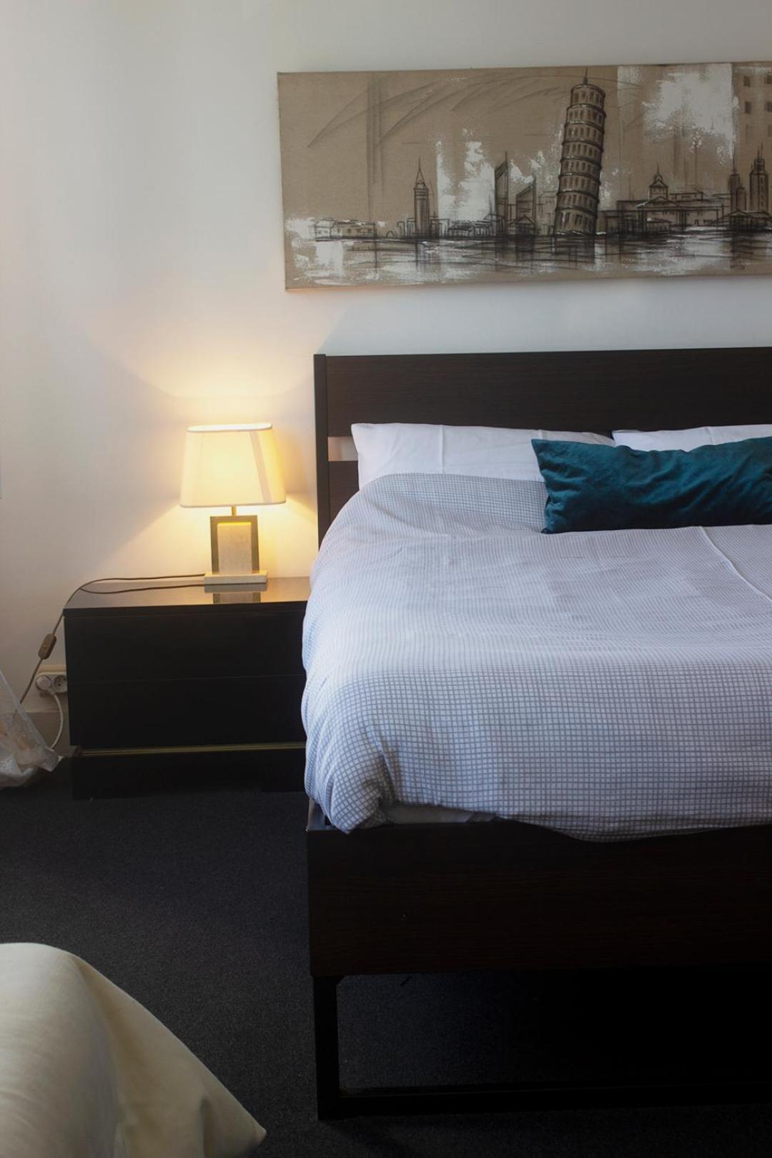 Handy Close To Zaventem Airport