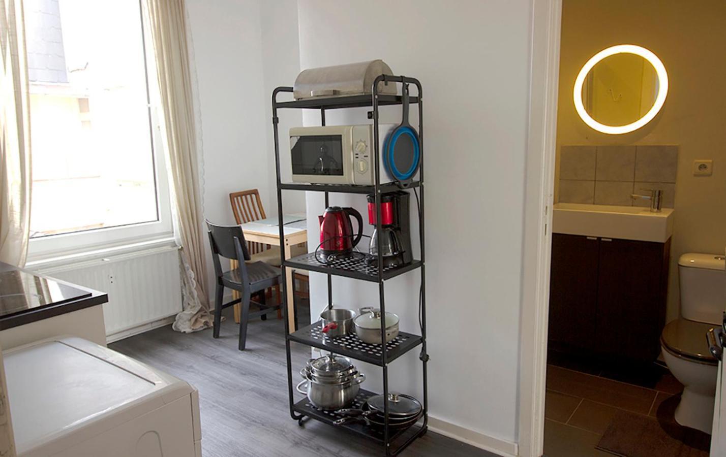 Handy Close To Zaventem Airport