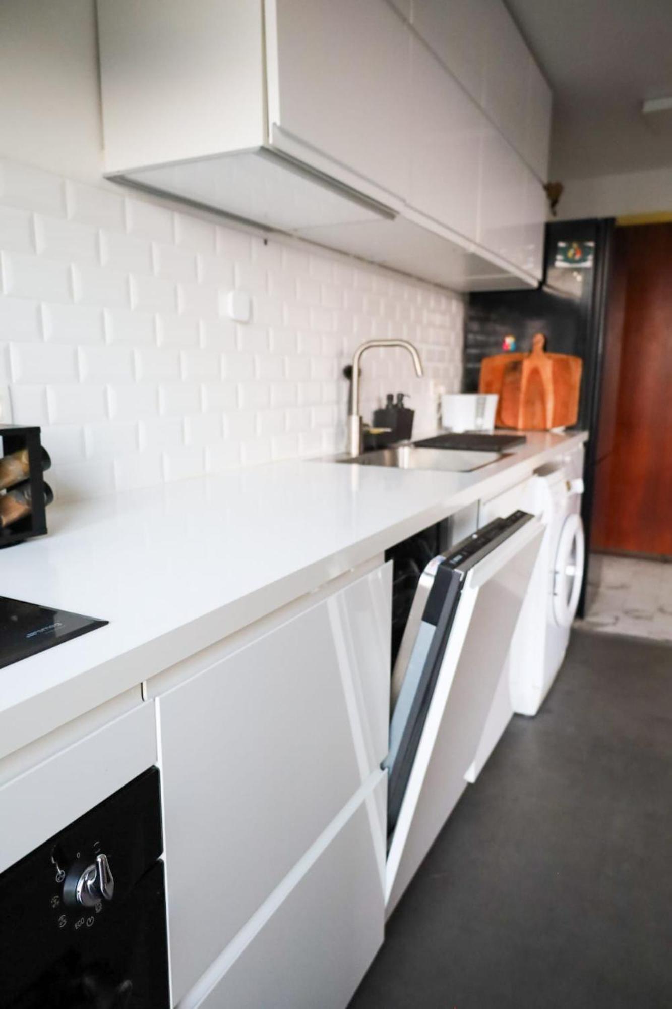 Appartement Furnished - Bright, Modern In Brussels, 15 Minutes Walk From The Atomium Brussel