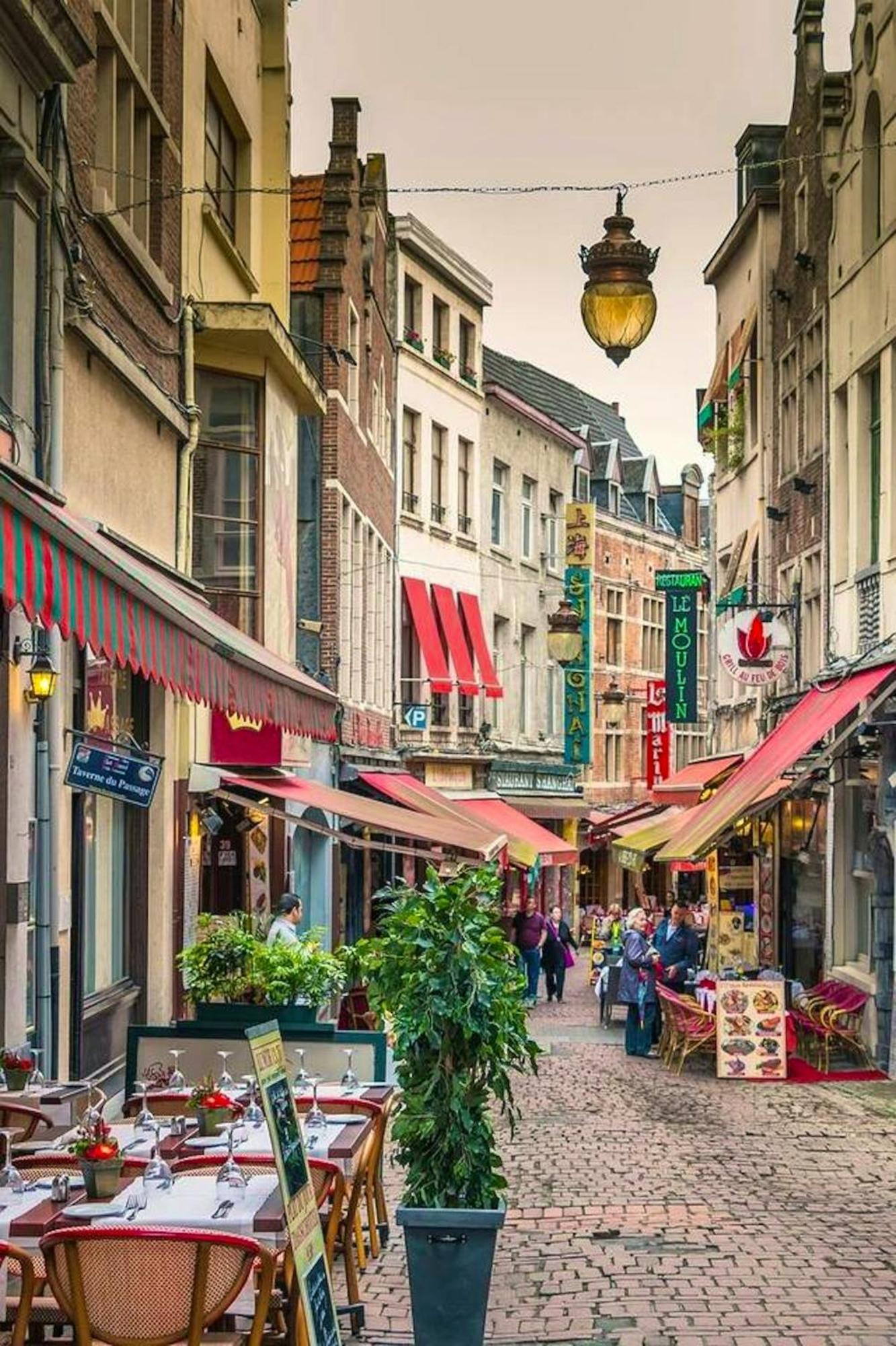 Modern In Molenbeek Saint Jean / 77 M² / Parking Brussels