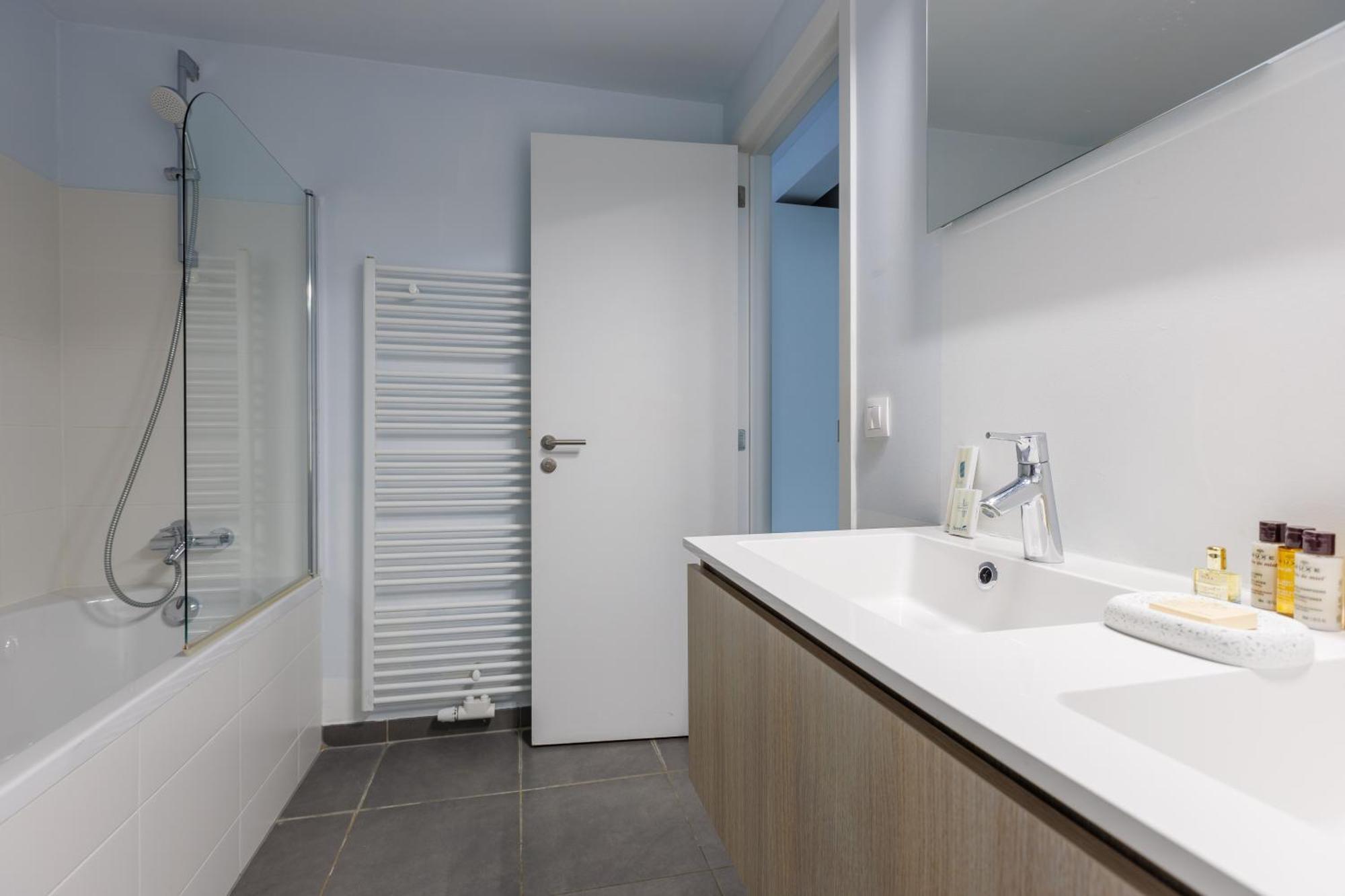 Sweett - Stassart Apartment