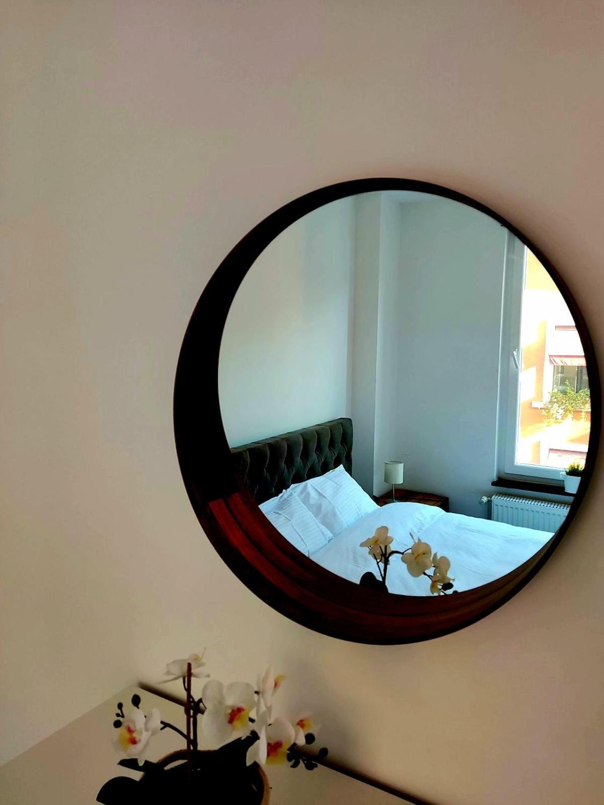 Quartier Louise Apartment *