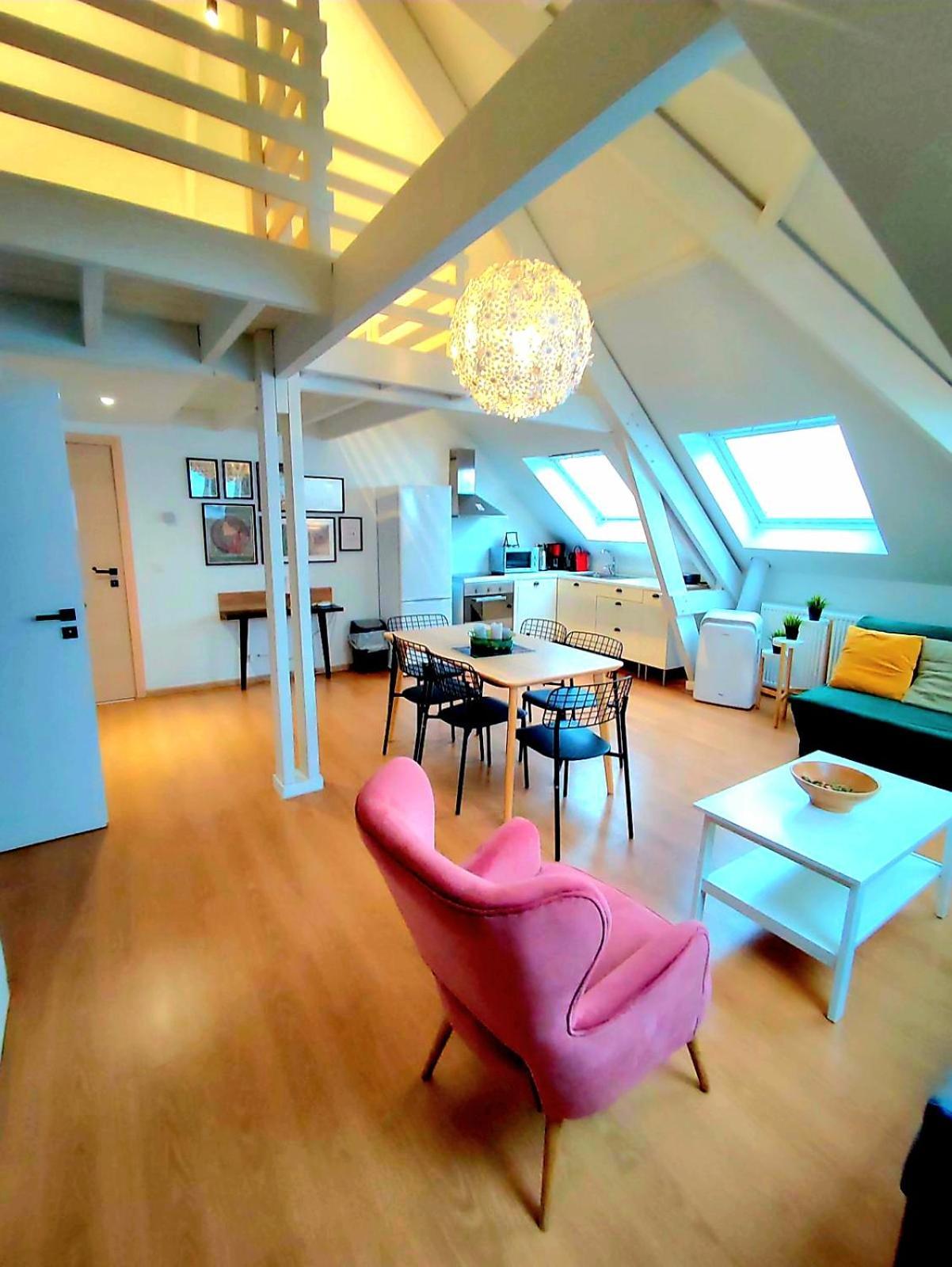 Quartier Louise Apartment *