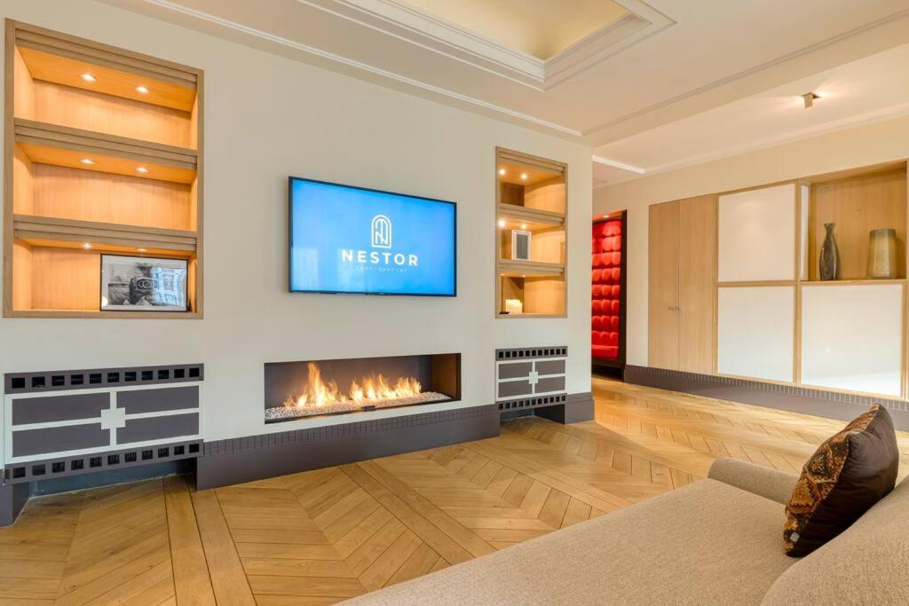 Luxury: 3br, Prime Location