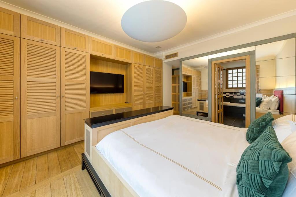 Appartement Luxury: 3br, Prime Location