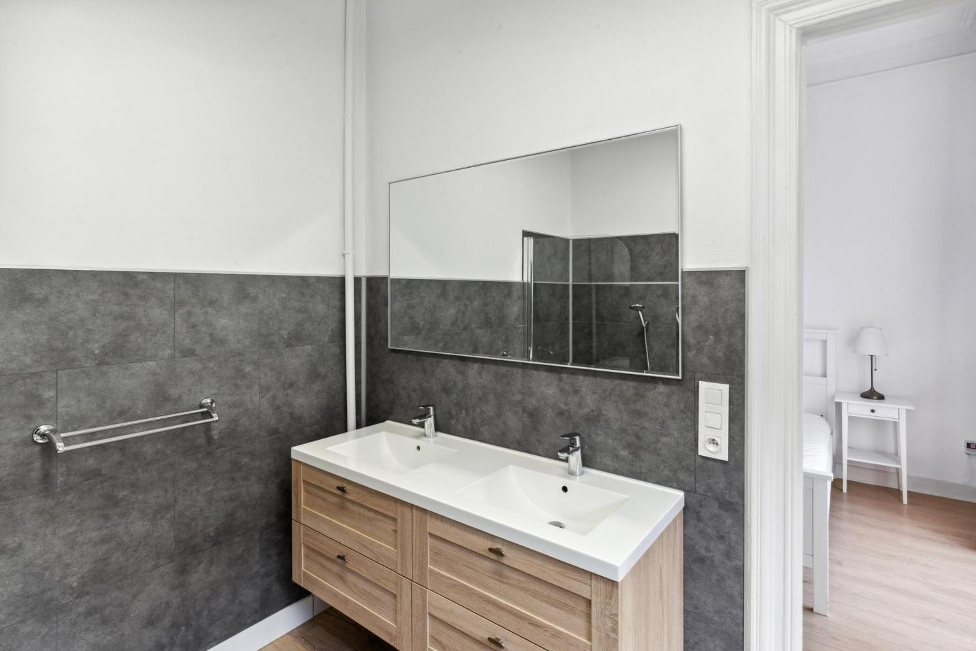 In Brussels, Lantsheere By Homenhancement Sa *