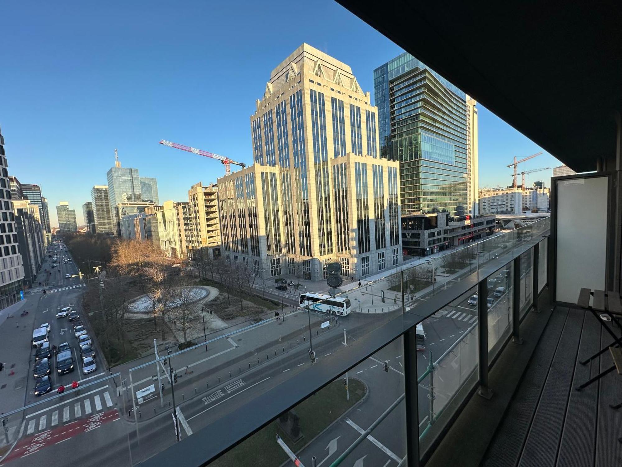 Apartment 2 Bedroom In Center With Balcony