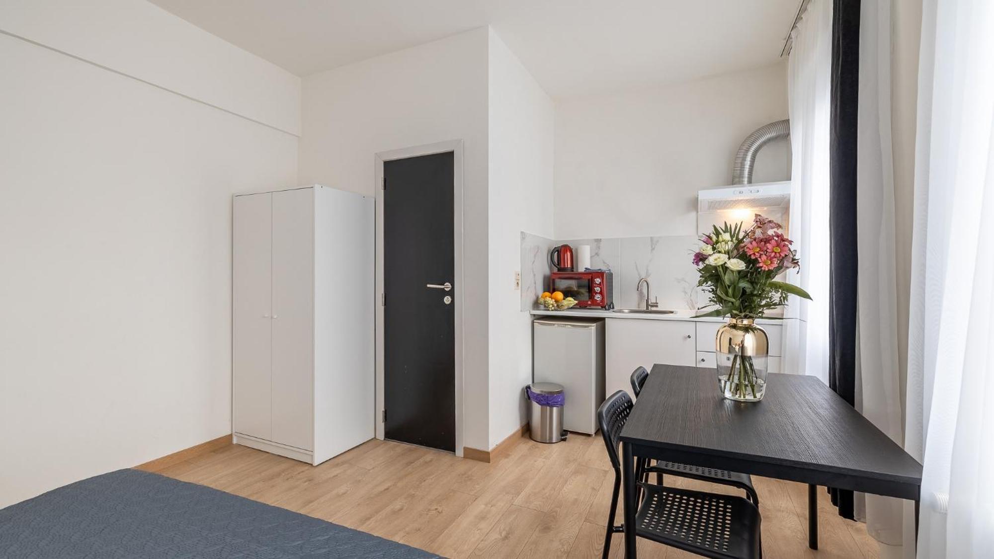 Apartment Gare Du Midi 31 *